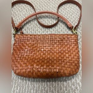 Clare v petit moyen Woven Tan Leather bag
